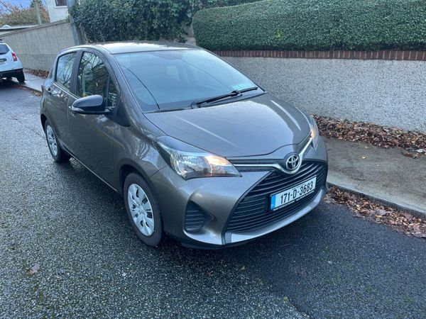 Toyota Yaris Hatchback, Petrol, 2017, Grey