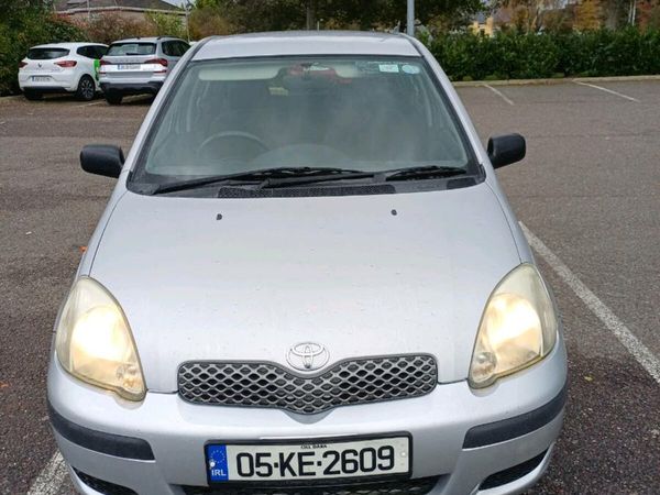 Toyota Yaris Hatchback, Petrol, 2005, Silver