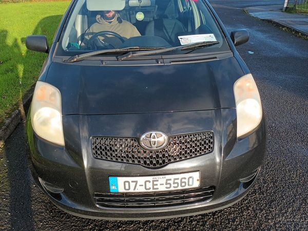 Toyota Yaris Hatchback, Petrol, 2007, Black