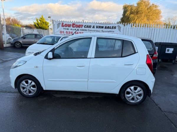 Hyundai i10 Hatchback, Petrol, 2013, White