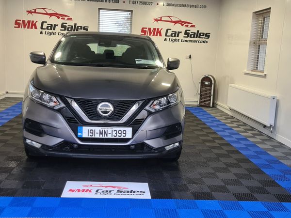 Nissan Qashqai Hatchback, Diesel, 2019, Grey