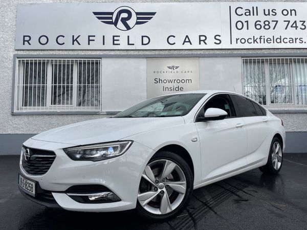Opel Insignia Hatchback, Diesel, 2018, White