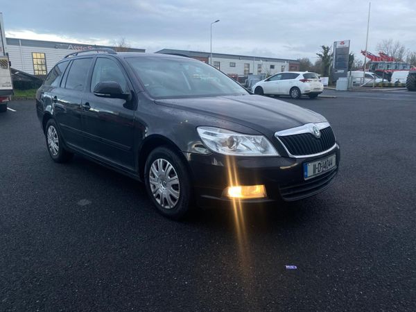 Skoda Octavia Estate, Diesel, 2011, Black