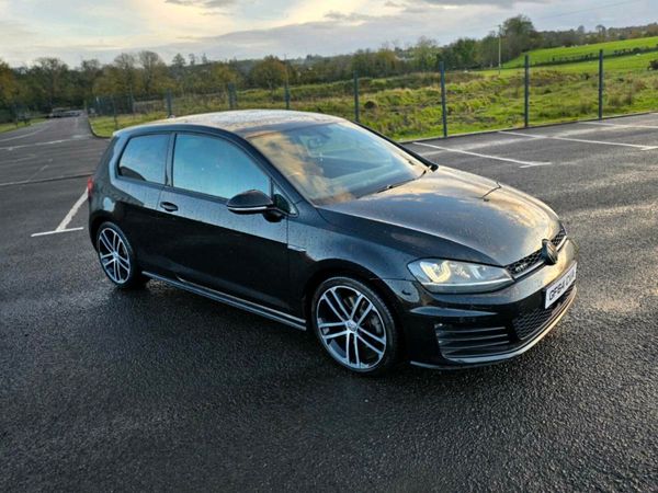 Volkswagen Golf Hatchback, Diesel, 2014, Black