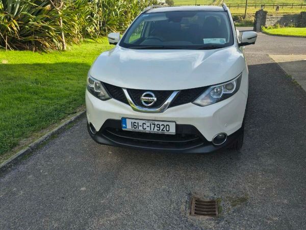 Nissan Qashqai Hatchback, Diesel, 2016, White