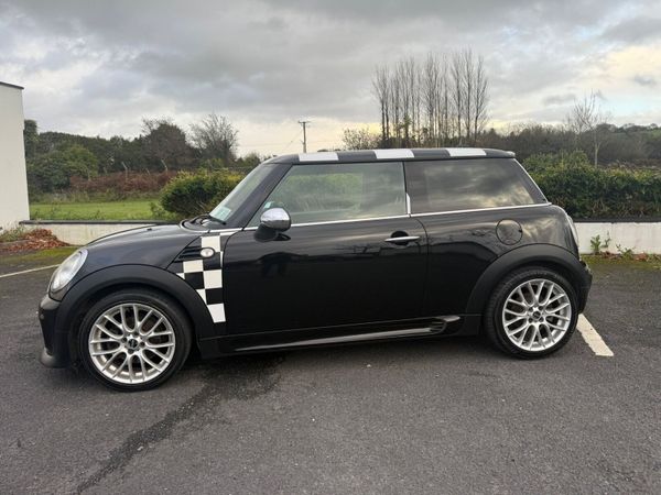 Mini Cooper Hatchback, Petrol, 2013, Black