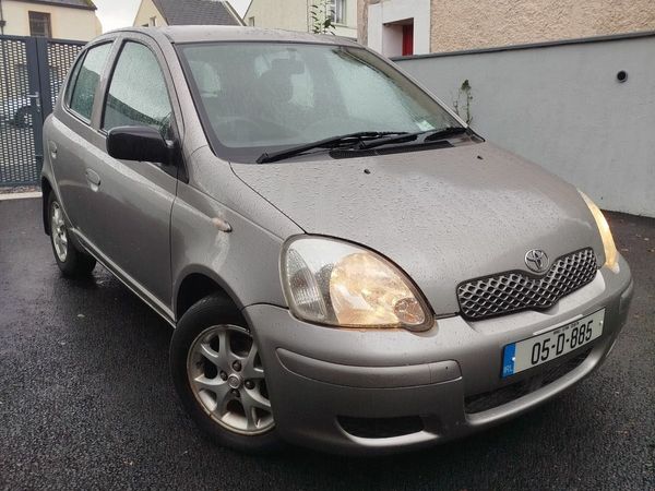Toyota Yaris Hatchback, Petrol, 2005, Grey