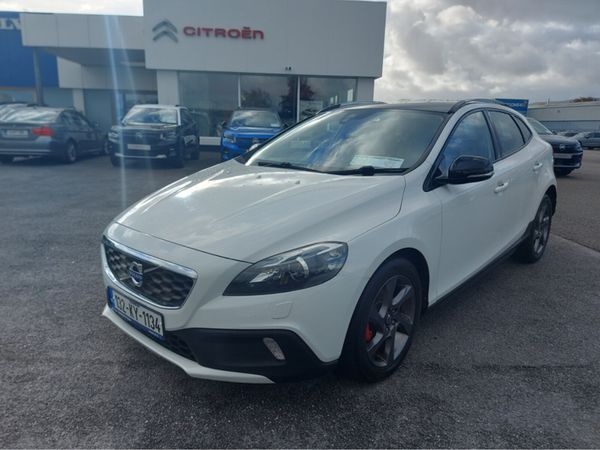 Volvo V40 Hatchback, Diesel, 2013, White