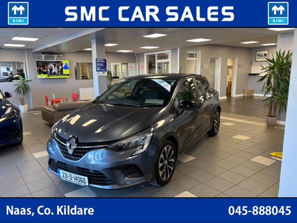 Renault Clio Hatchback, Petrol, 2023, Grey