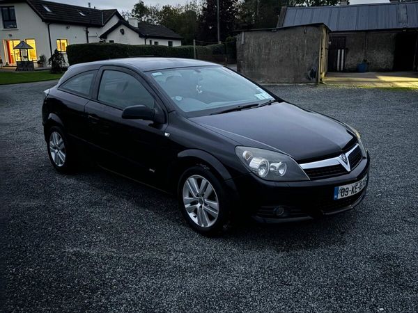 Vauxhall Astra Hatchback, Petrol, 2009, Black