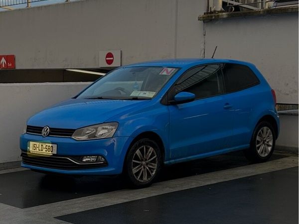 Volkswagen Polo Hatchback, Petrol, 2015, Blue