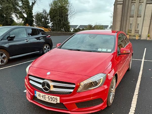Mercedes-Benz A-Class Hatchback, Petrol, 2014, Red