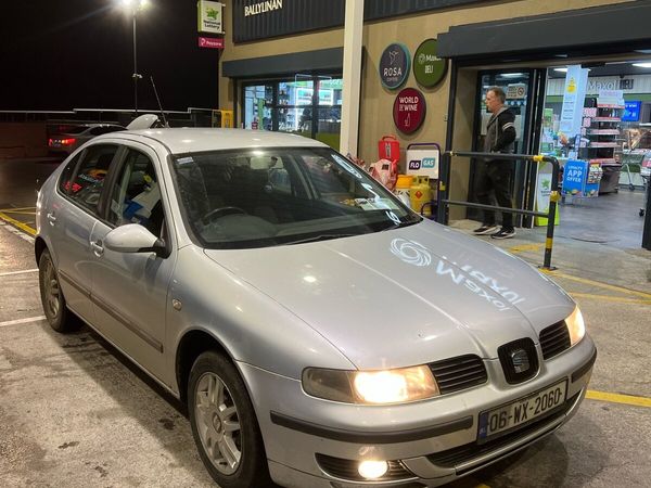 SEAT Leon Hatchback, Petrol, 2006, Grey