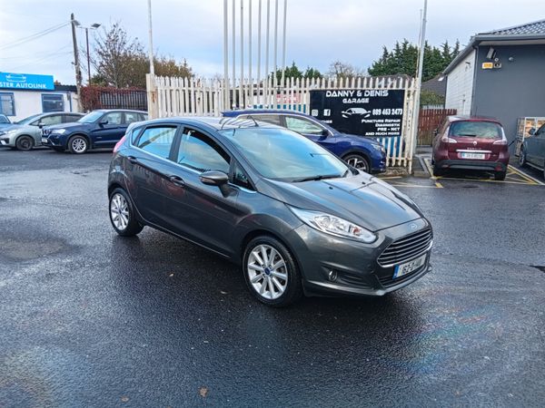 Ford Fiesta Hatchback, Petrol, 2016, Grey
