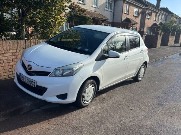 Toyota Vitz Hatchback, Petrol, 2013, White