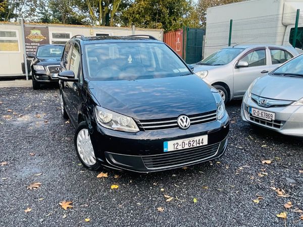 Volkswagen Touran MPV, Petrol, 2012, Black