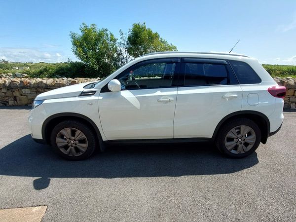 Suzuki Vitara SUV, Petrol Hybrid, 2023, White