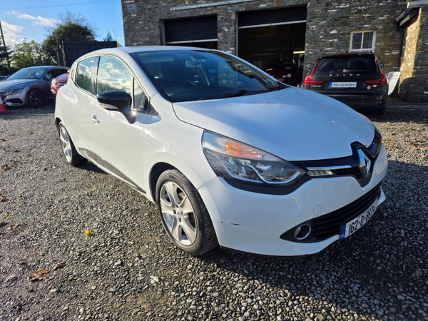 Renault Clio Hatchback, Petrol, 2016, White