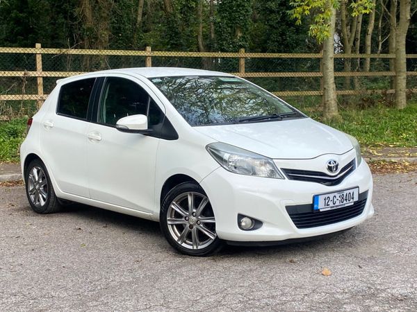 Toyota Yaris Hatchback, Petrol, 2012, White