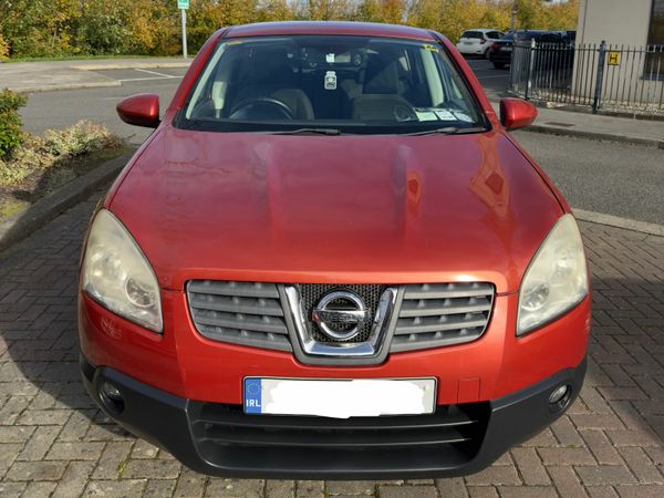 Nissan Qashqai Hatchback, Petrol, 2007, Red