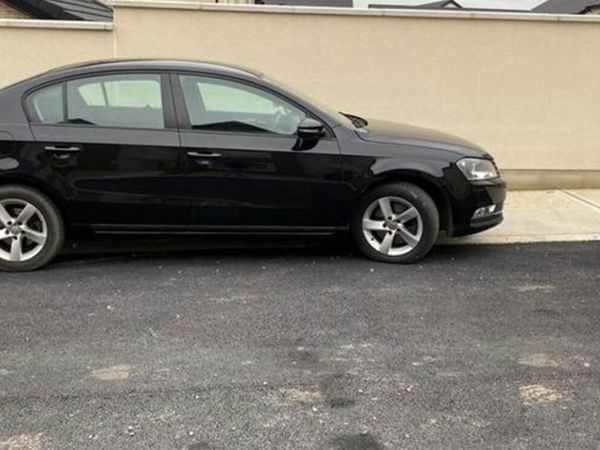 Volkswagen Passat Saloon, Diesel, 2013, Black