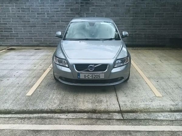 Volvo S40 Saloon, Diesel, 2011, Silver