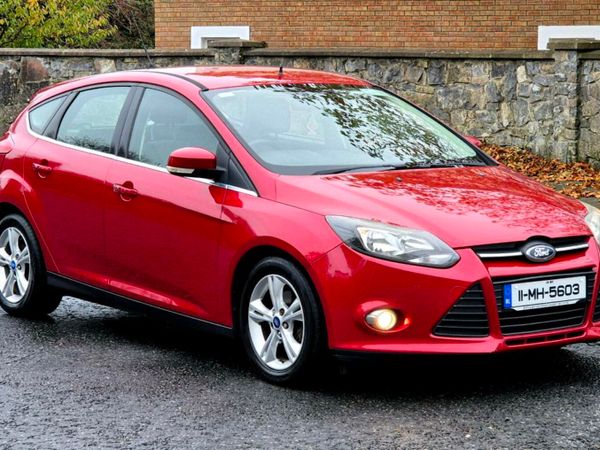 Ford Focus Hatchback, Diesel, 2011, Red