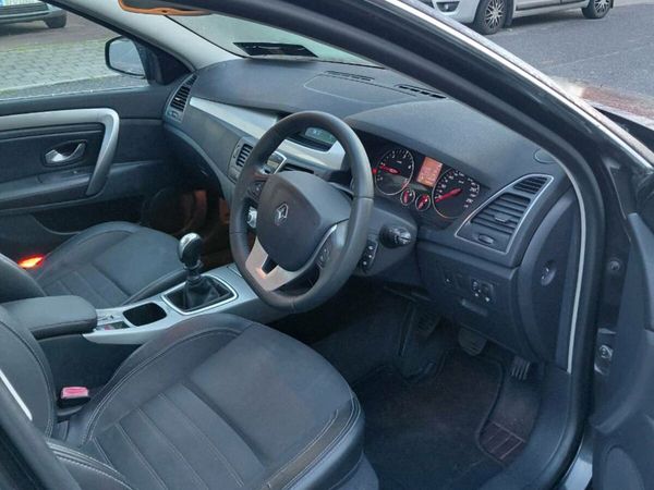 Renault Laguna Hatchback, Diesel, 2011, Black