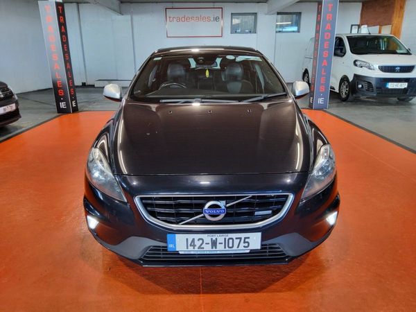 Volvo V40 Hatchback, Diesel, 2014, Black