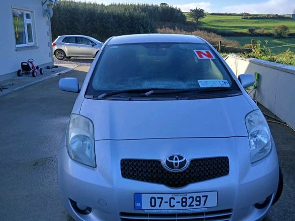 Toyota Yaris Hatchback, Petrol, 2007, Silver