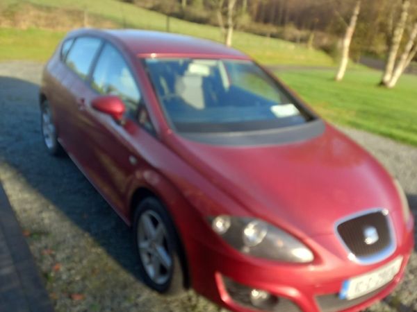 SEAT Leon Hatchback, Diesel, 2010, Red
