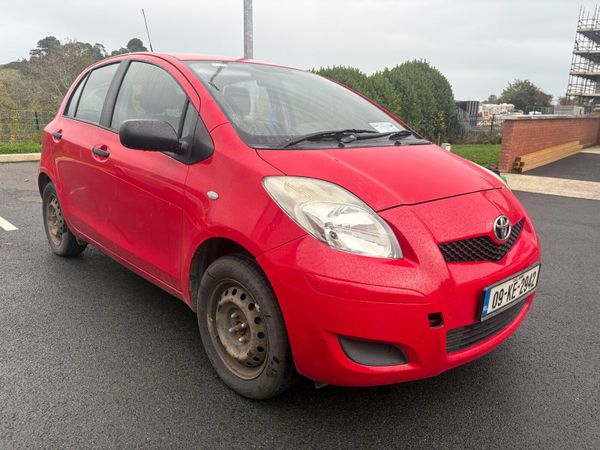 Toyota Yaris Hatchback, Petrol, 2009, Red