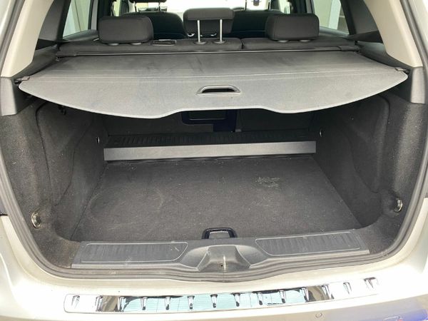 Mercedes-Benz B-Class MPV, Petrol, 2014, Silver