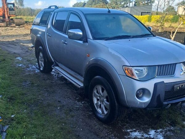 Mitsubishi L200 Crew Cab, Diesel, 2007, Silver