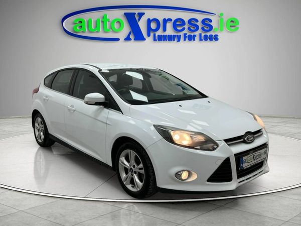 Ford Focus Hatchback, Petrol, 2013, White
