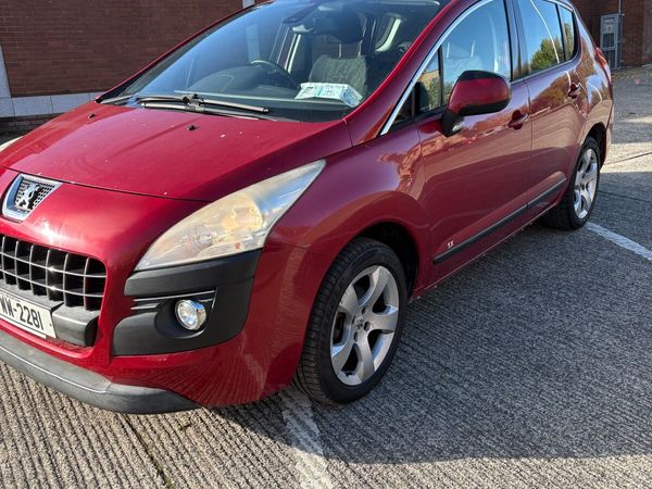 Peugeot 3008 MPV, Diesel, 2010, Red