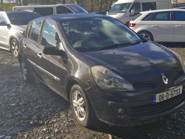 Renault Clio Hatchback, Petrol, 2006, Black