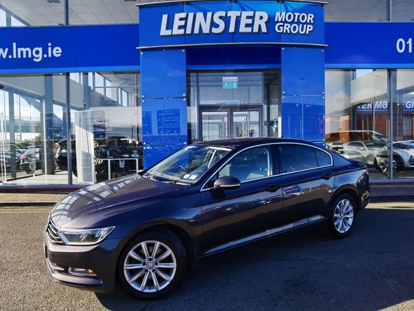 Volkswagen Passat Saloon, Diesel, 2019, Grey