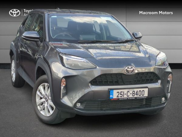 Toyota Yaris Cross Hatchback, Petrol Hybrid, 2025, Grey