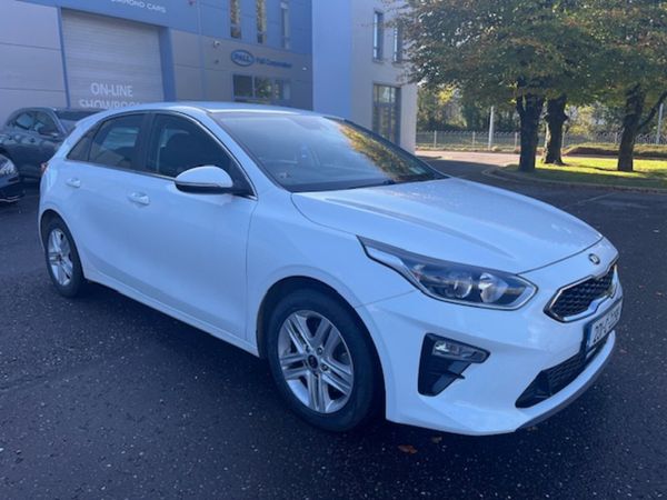 Kia Ceed Hatchback, Petrol, 2020, White