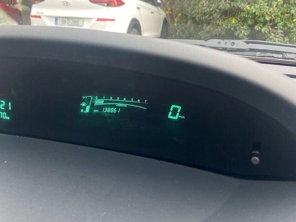 Toyota Yaris Hatchback, Petrol, 2007, Silver