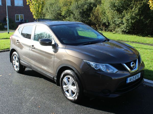 Nissan Qashqai Hatchback, Petrol, 2014, Brown