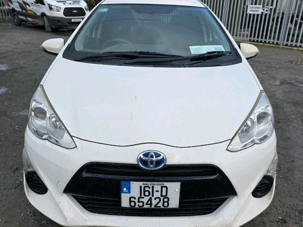 Toyota Aqua Hatchback, Petrol Hybrid, 2016, Silver