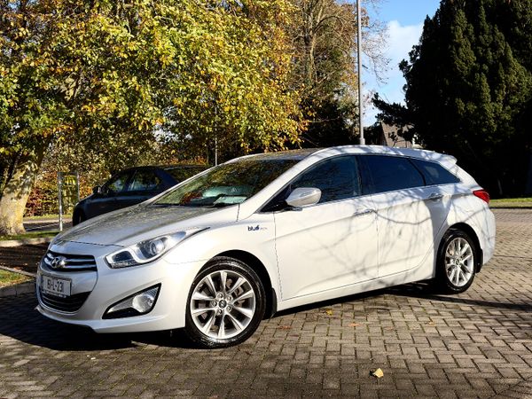 Hyundai i40 Estate/Jeep, Diesel, 2015, Silver