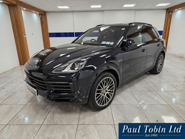 Porsche Cayenne SUV, Petrol Plug-in Hybrid, 2023, Blue