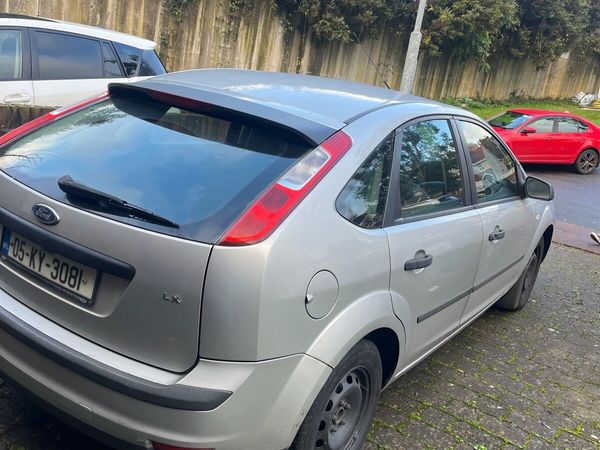 Ford Focus Hatchback, Petrol, 2005, Silver