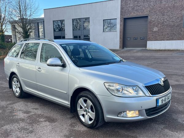 Skoda Octavia Estate, Diesel, 2010, Silver