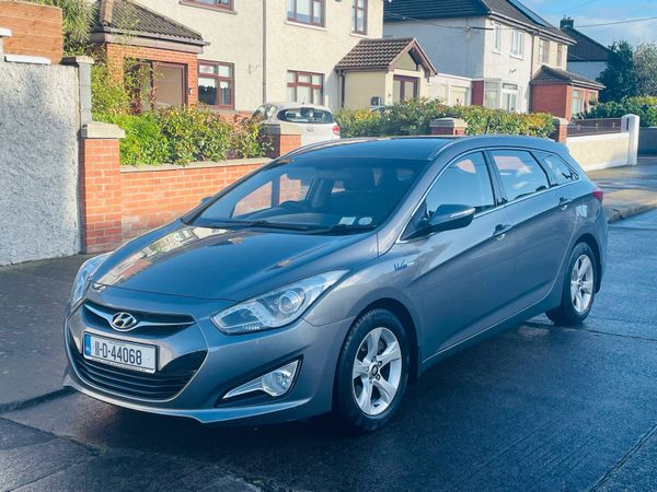 Hyundai i40 Estate, Diesel, 2011, Silver