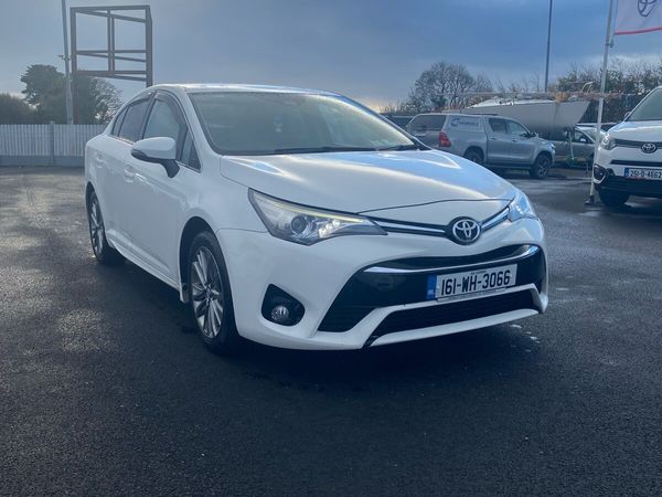 Toyota Avensis Saloon, Diesel, 2016, White