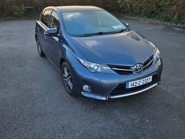 Toyota Auris Hatchback, Diesel, 2014, Blue